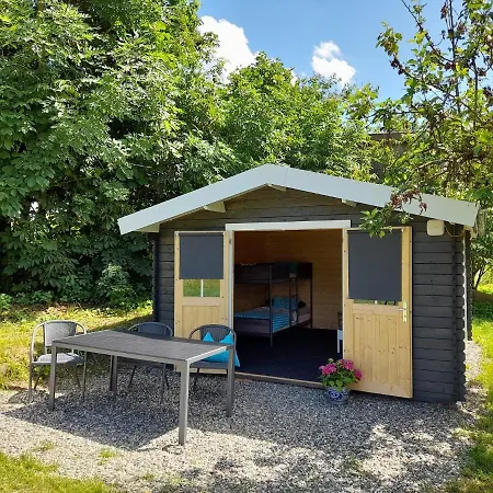 Weides Campinghütten, Stellplätze Für Camper, Wohnmobil, Eigenes Zelt Camping Küps