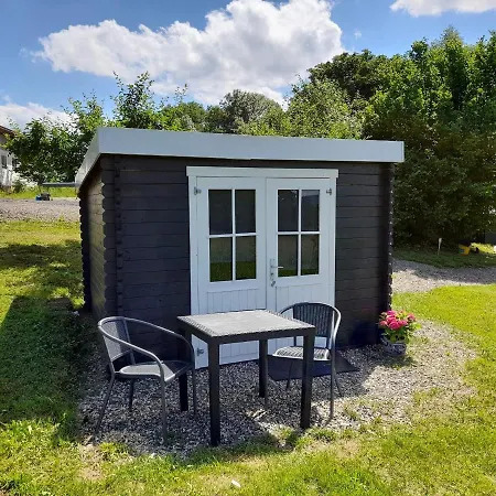 Camping Weides Campinghütten, Stellplätze Für Camper, Wohnmobil, Eigenes Zelt
