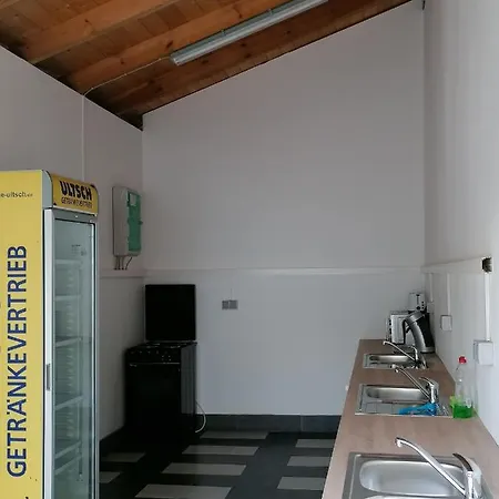 Campeggio Weides Campinghuetten, Stellplaetze Fuer Camper, Wohnmobil, Eigenes Zelt Küps