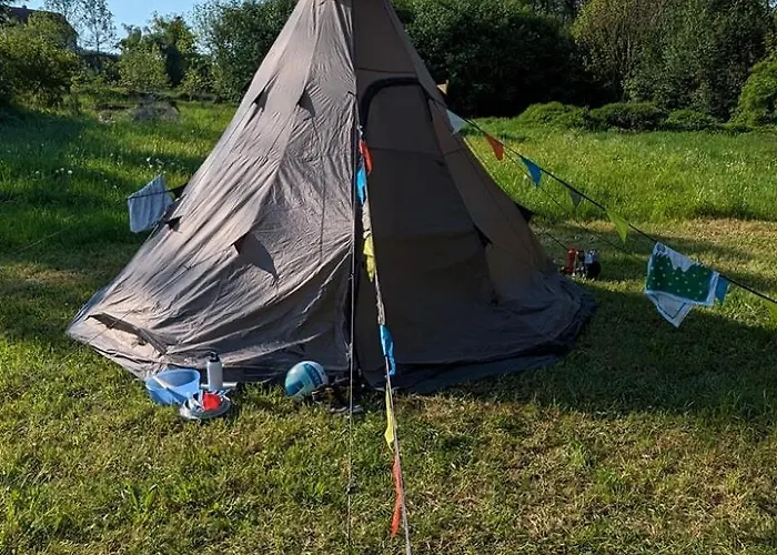 Campingplatz Weides Campinghuetten, Stellplaetze Fuer Camper, Wohnmobil, Eigenes Zelt Küps